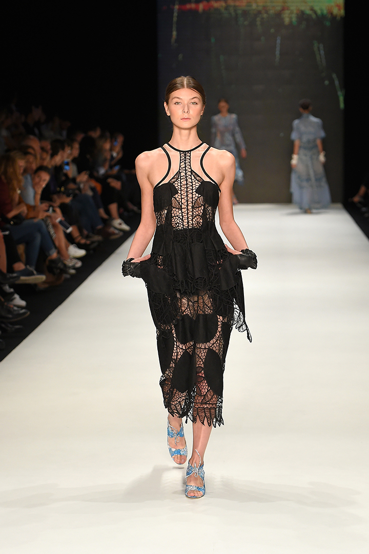 Bora Aksu Gardirop Magazin Istanbul Fashion Week 6